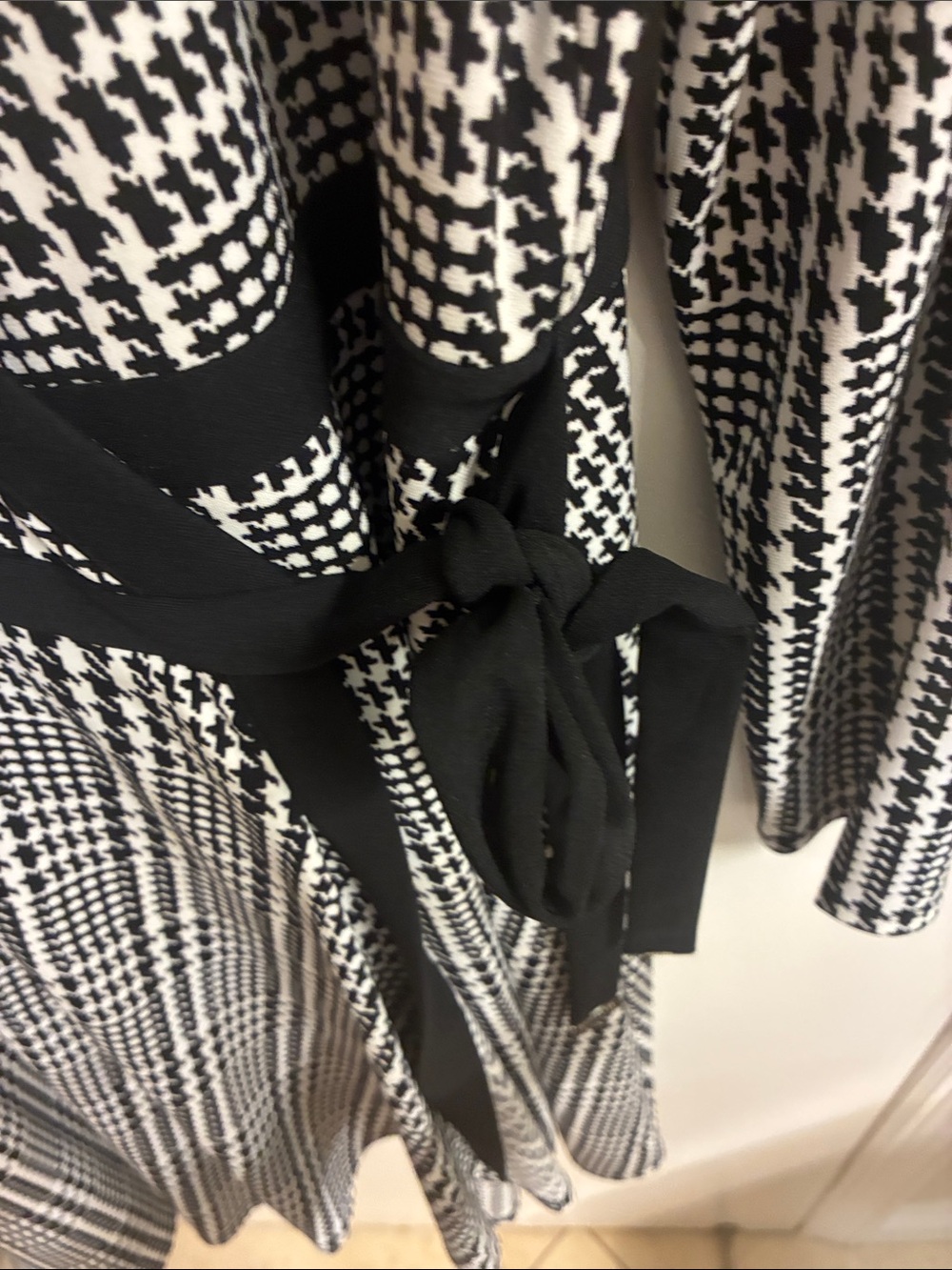 NWT Tommy Hilfiger Black & White Houndstooth Wrap Dress Sz 14 - Picture 6 of 12